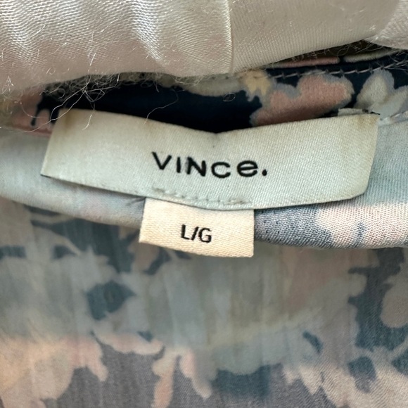 VINCE | Lotus Pleated Blue Floral Satin Contemporary Crinkle Blouse | Large - Picture 6 of 8